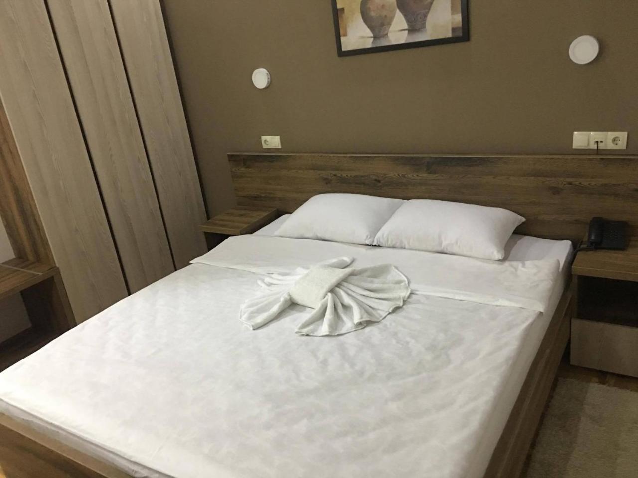 Odmaraliste Vidik Hotell Lazarevac Exteriör bild